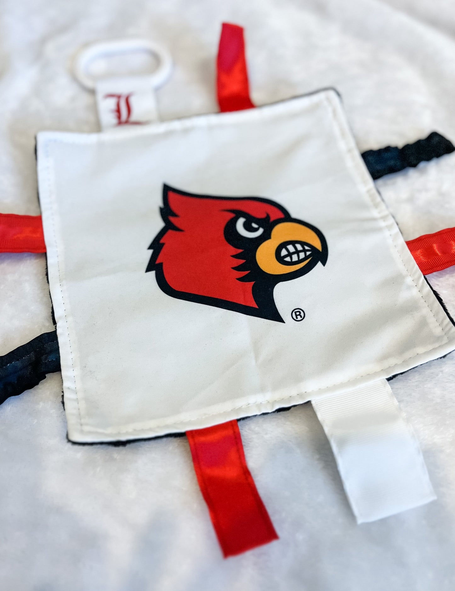 Louisville Cardinals Crinkle Square