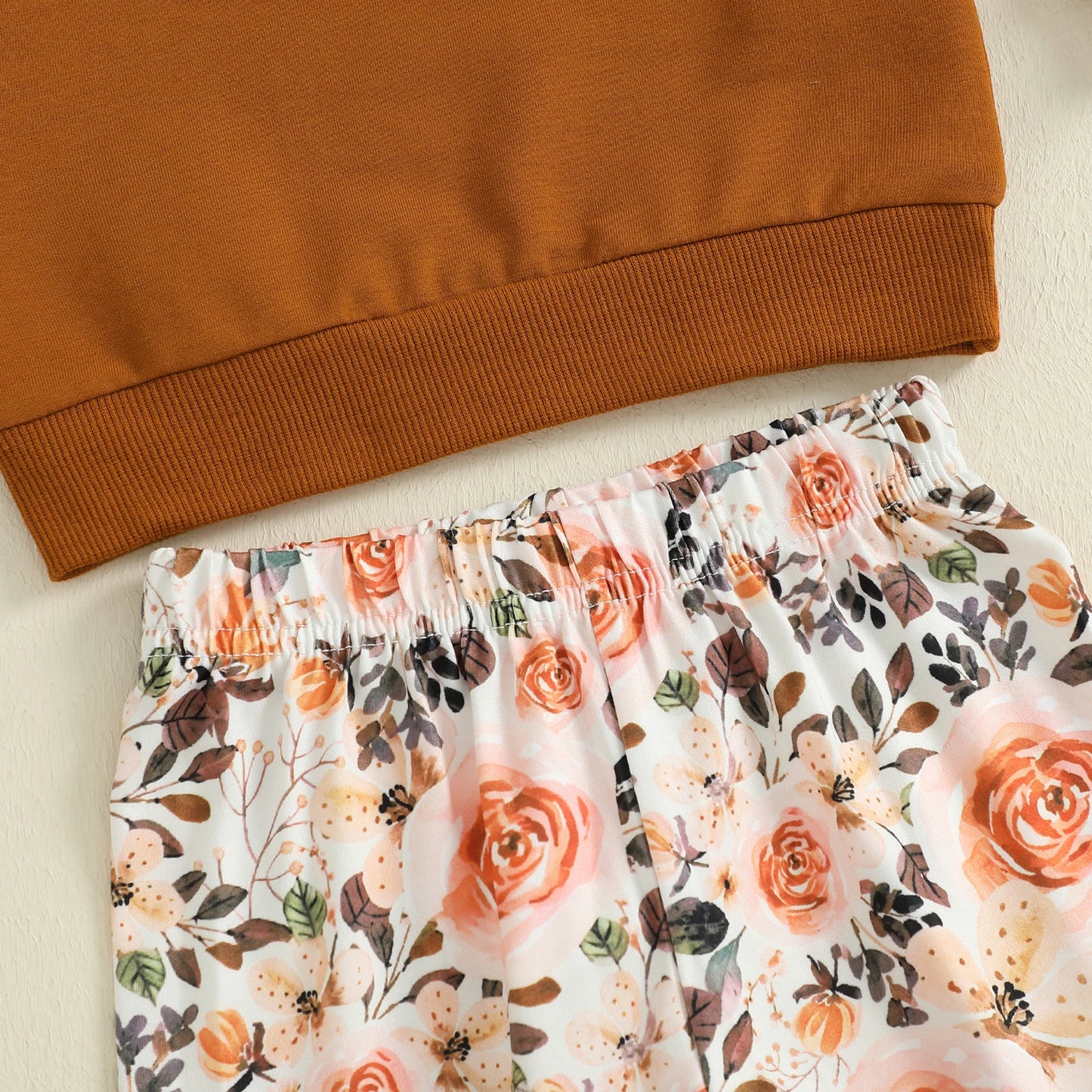 Toddler Girl Floral Bell-Bottom Outfit – Fall – Letter Embroidery Pullover & Pants Set