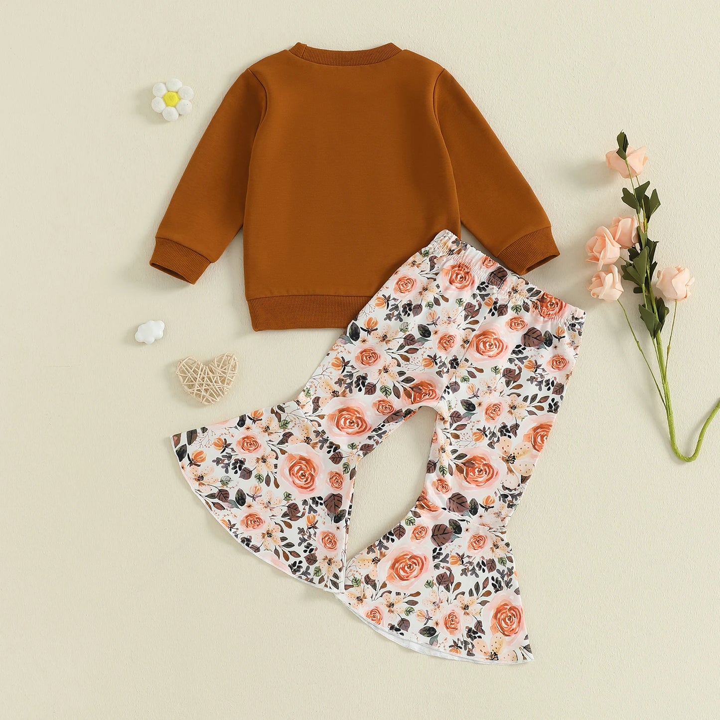 Toddler Girl Floral Bell-Bottom Outfit – Fall – Letter Embroidery Pullover & Pants Set