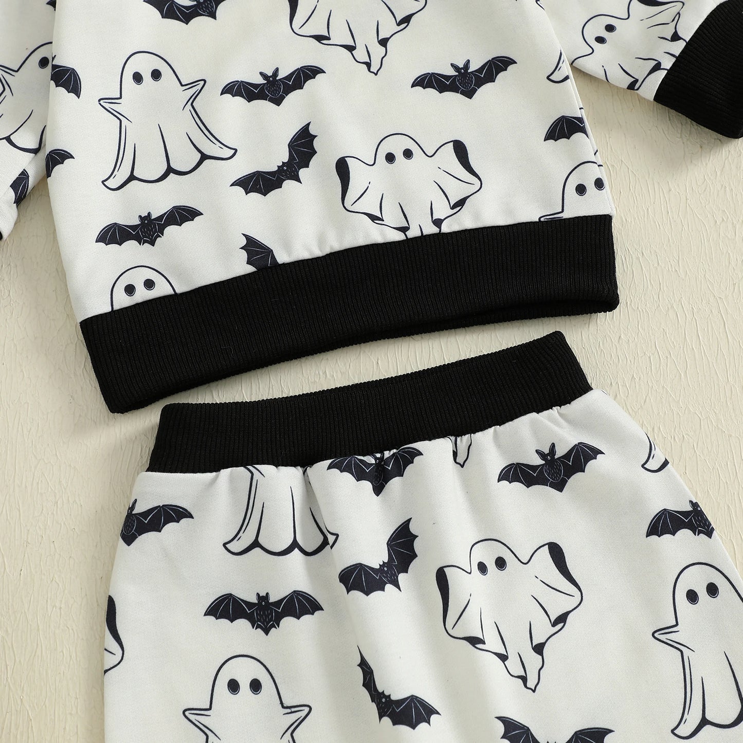 Baby Ghost & Bat Print Outfit – Halloween/Fall – Long Sleeve Sweatshirt & Pants Set